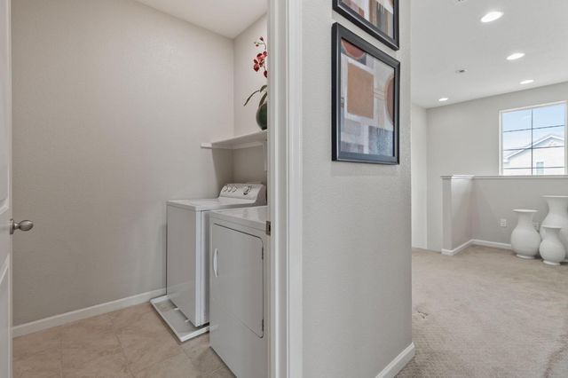 9848 Porto Bay Dr, Elk Grove, CA 95757