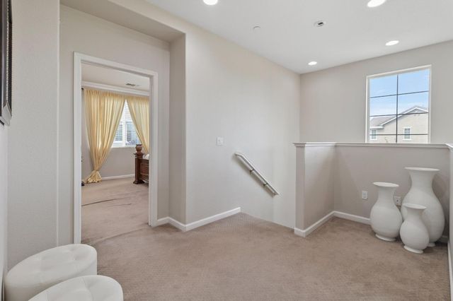 9848 Porto Bay Dr, Elk Grove, CA 95757