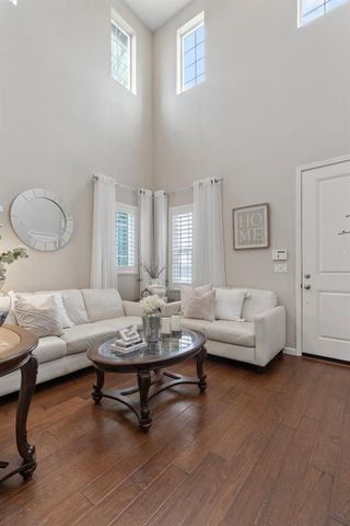 9848 Porto Bay Dr, Elk Grove, CA 95757