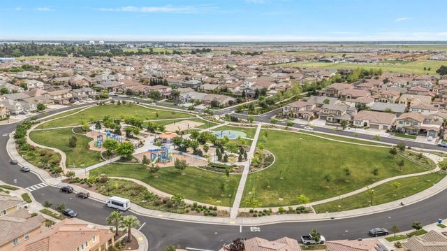 9848 Porto Bay Dr, Elk Grove, CA 95757