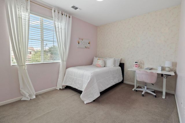 9848 Porto Bay Dr, Elk Grove, CA 95757