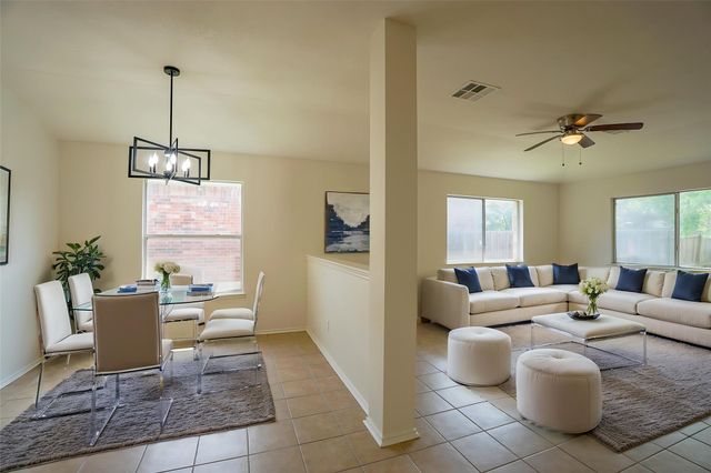 1520 Darjeeling DR, Pflugerville, TX 78660