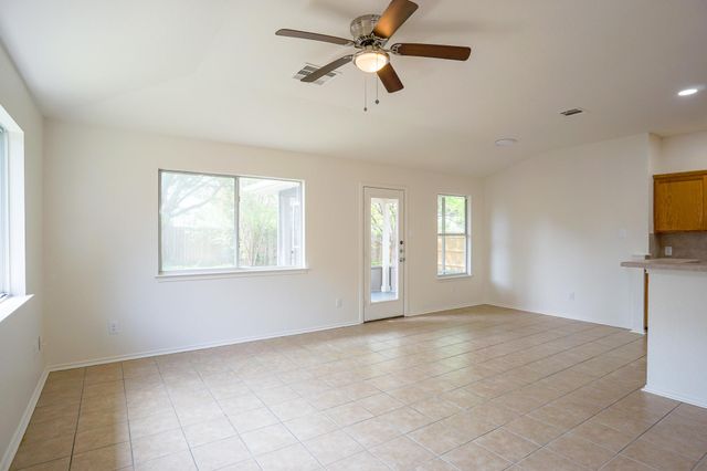 1520 Darjeeling DR, Pflugerville, TX 78660