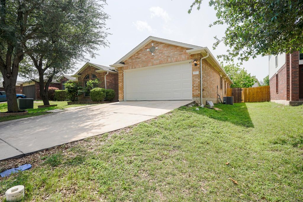 1520 Darjeeling DR, Pflugerville, TX 78660