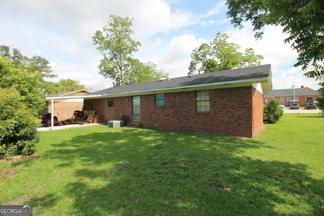 114 W 8th Street, Alma, GA 31510