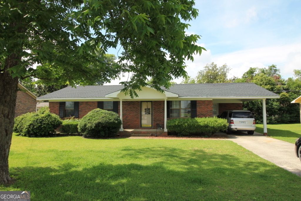 114 W 8th Street, Alma, GA 31510