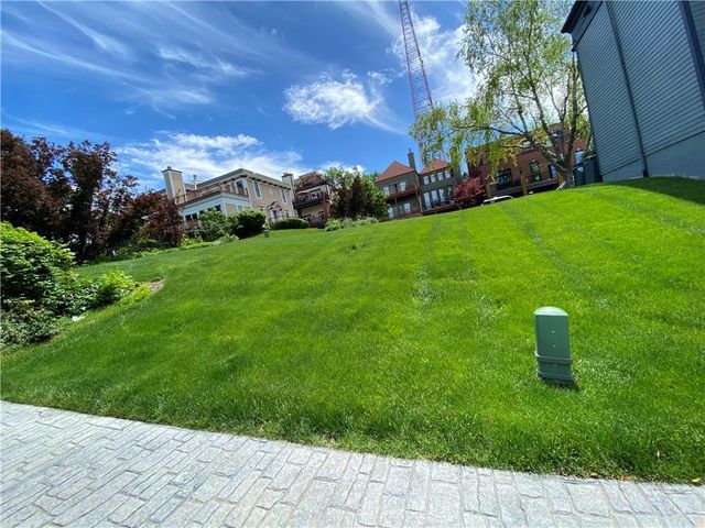 2949 Grand Avenue, Kansas City, MO 64108