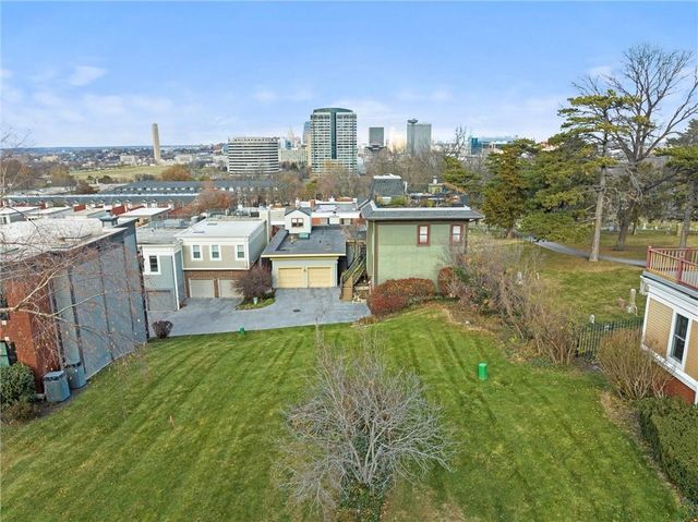 2949 Grand Avenue, Kansas City, MO 64108