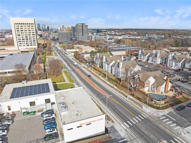 2949 Grand Avenue, Kansas City, MO 64108