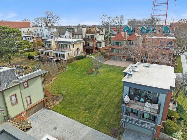 2949 Grand Avenue, Kansas City, MO 64108