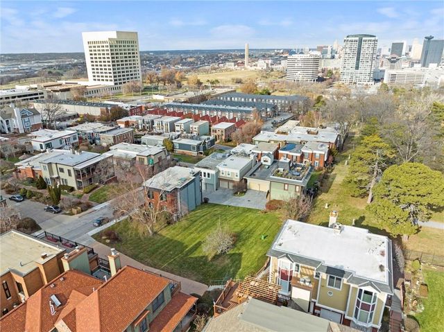 2949 Grand Avenue, Kansas City, MO 64108