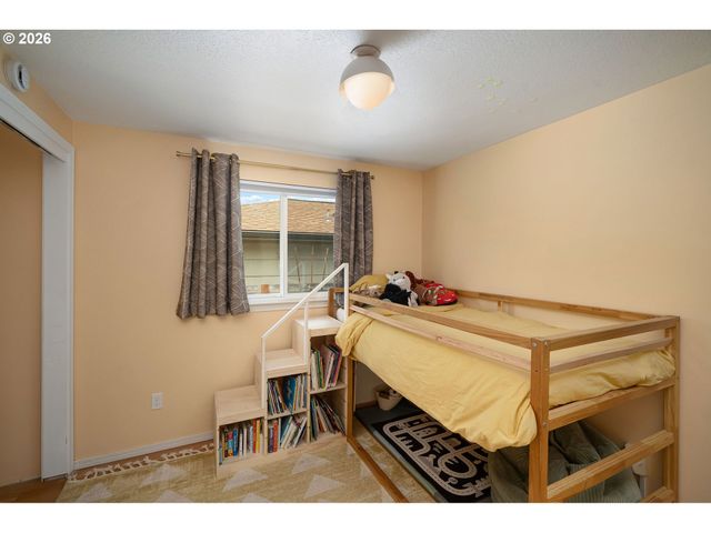 2715 Se 77TH Ave, Portland, OR 97206