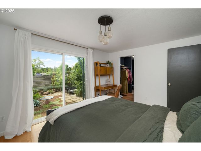 2715 Se 77TH Ave, Portland, OR 97206