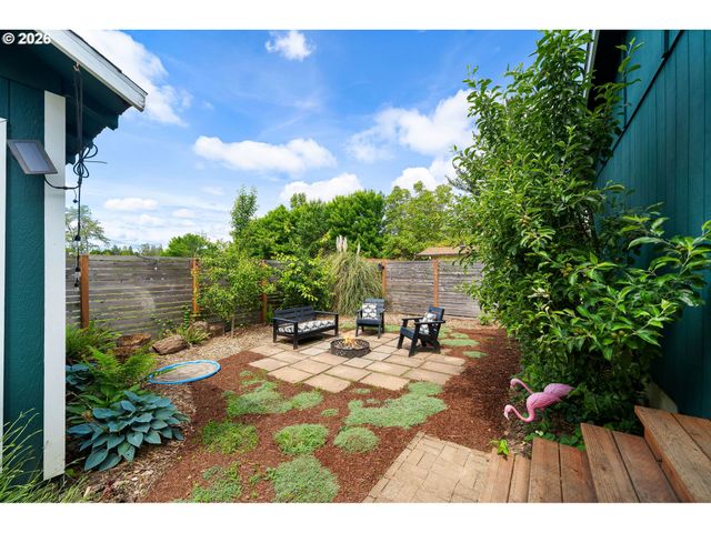 2715 Se 77TH Ave, Portland, OR 97206