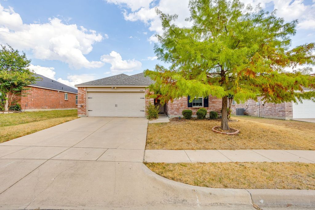 1204 Foxglove Lane, Burleson, TX 76028 — photo 3