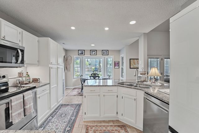 109 Oyster Point Row, Charleston, SC 29412