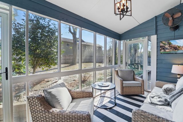 109 Oyster Point Row, Charleston, SC 29412