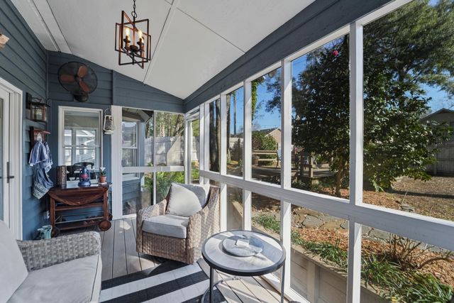 109 Oyster Point Row, Charleston, SC 29412