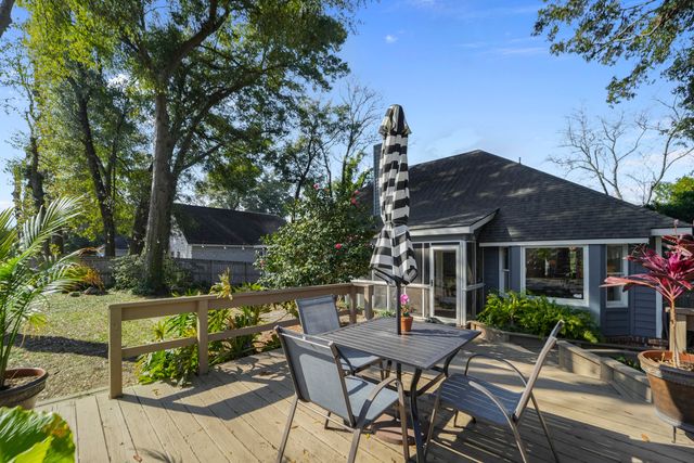 109 Oyster Point Row, Charleston, SC 29412