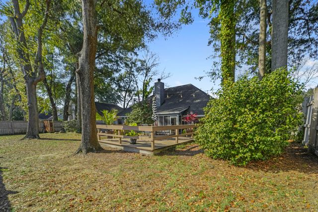 109 Oyster Point Row, Charleston, SC 29412