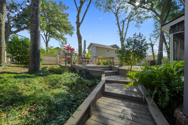 109 Oyster Point Row, Charleston, SC 29412