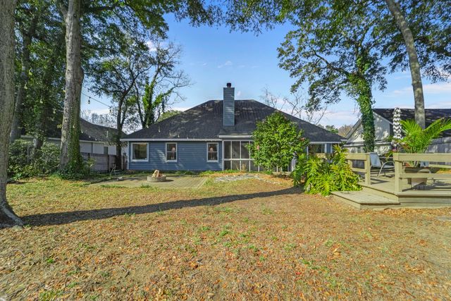 109 Oyster Point Row, Charleston, SC 29412