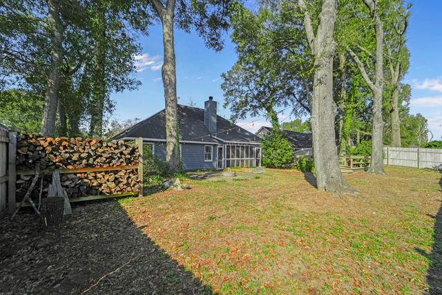 109 Oyster Point Row, Charleston, SC 29412