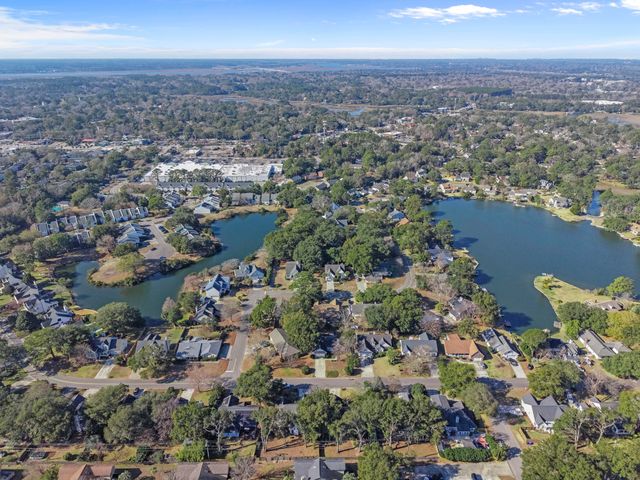 109 Oyster Point Row, Charleston, SC 29412