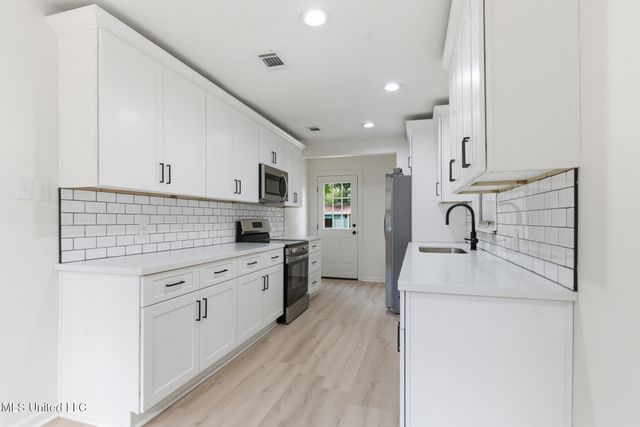 3713 Belmede Drive, Gulfport, MS 39507