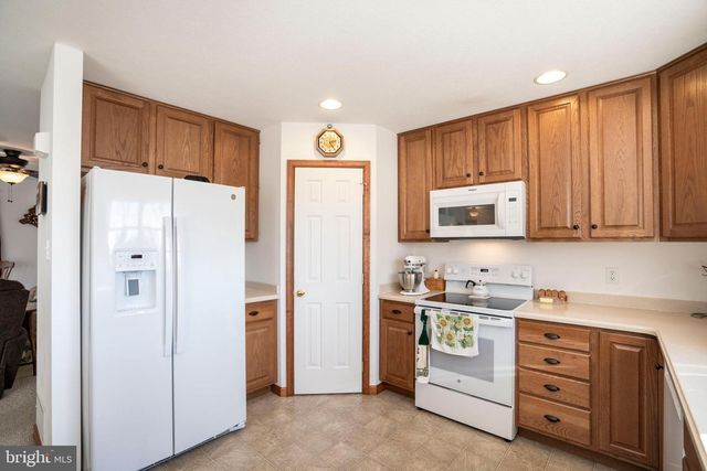 107 ARBOR BLUFF DR, Bellefonte, PA 16823