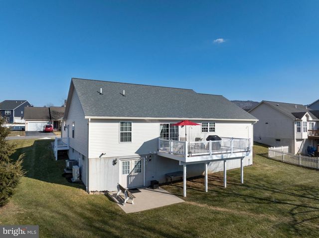 107 ARBOR BLUFF DR, Bellefonte, PA 16823