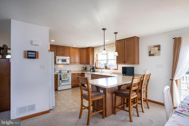 107 ARBOR BLUFF DR, Bellefonte, PA 16823