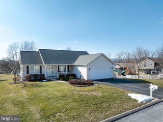 107 ARBOR BLUFF DR, Bellefonte, PA 16823