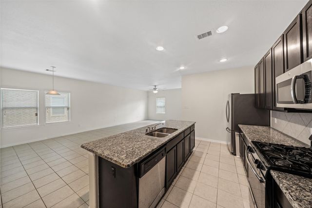 2516 Pearl Court, Texas City, TX 77591