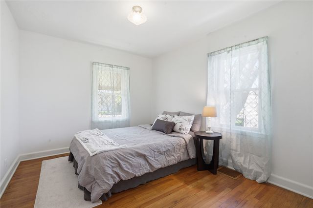 1434 Oakland NE, Cedar Rapids, IA 52402