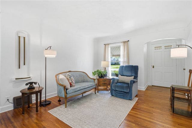 1434 Oakland NE, Cedar Rapids, IA 52402
