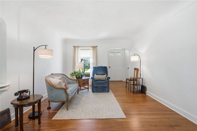 1434 Oakland NE, Cedar Rapids, IA 52402
