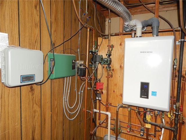 129 Vallette Street, Cranston, RI 02920