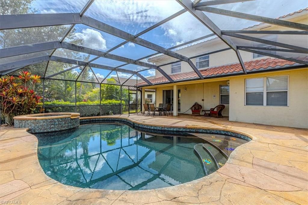 1893 Par DR, NAPLES, FL 34120 — photo 2
