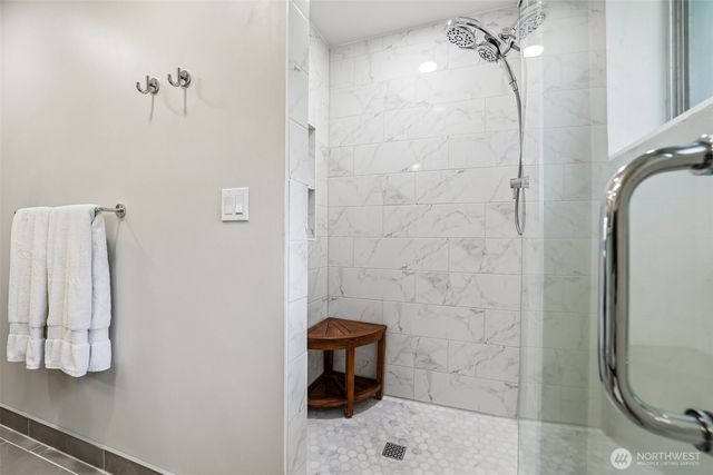 15408 Waller Road E, Tacoma, WA 98446