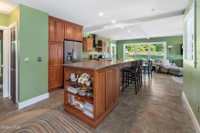 65 Glenridge Road, Glenville, NY 12302