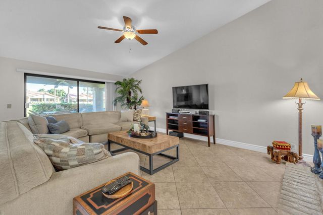 168 Camino Arroyo S, Palm Desert, CA 92260