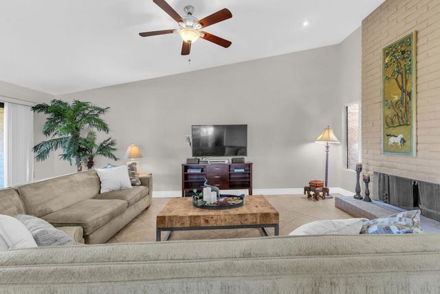 168 Camino Arroyo S, Palm Desert, CA 92260