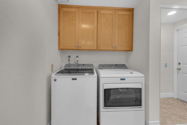 168 Camino Arroyo S, Palm Desert, CA 92260