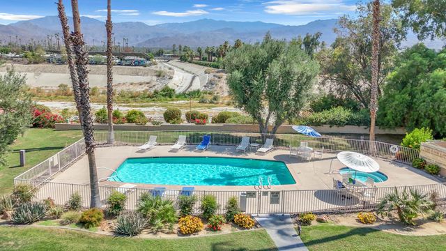 168 Camino Arroyo S, Palm Desert, CA 92260