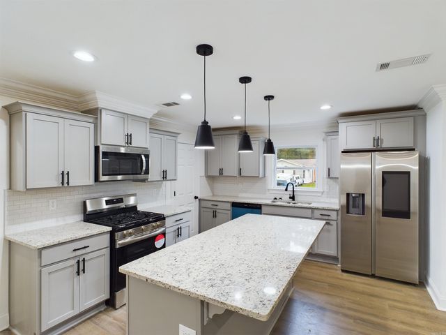 7808 McDaniel Drive, Little Rock, AR 72209