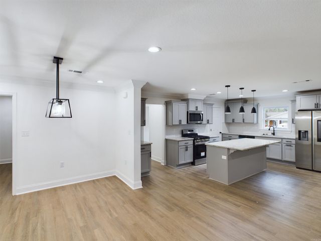 7808 McDaniel Drive, Little Rock, AR 72209