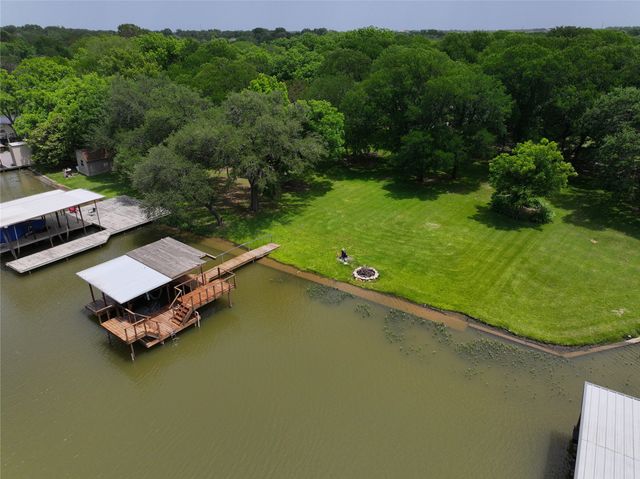 2314 Lakewood Court, Granbury, TX 76049