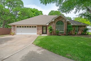 2314 Lakewood Court, Granbury, TX 76049