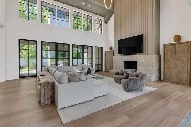 7116 Lanceleaf Dr, College Grove, TN 37046